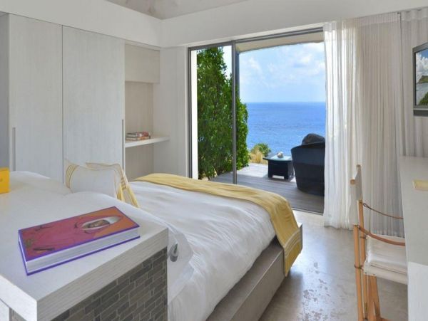 St. Barts Home 993927