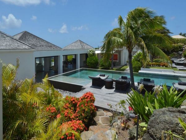 St. Barts Home 993927