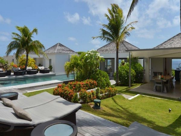 St. Barts Home 993927