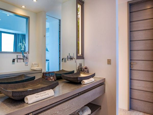 St. Barts Home 993932