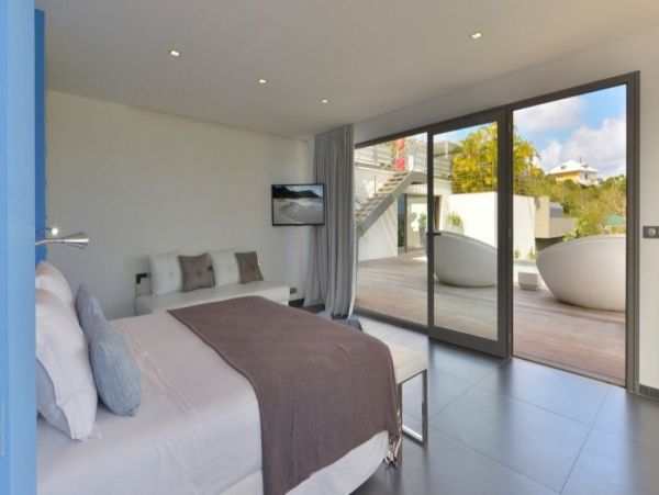St. Barts Home 993934