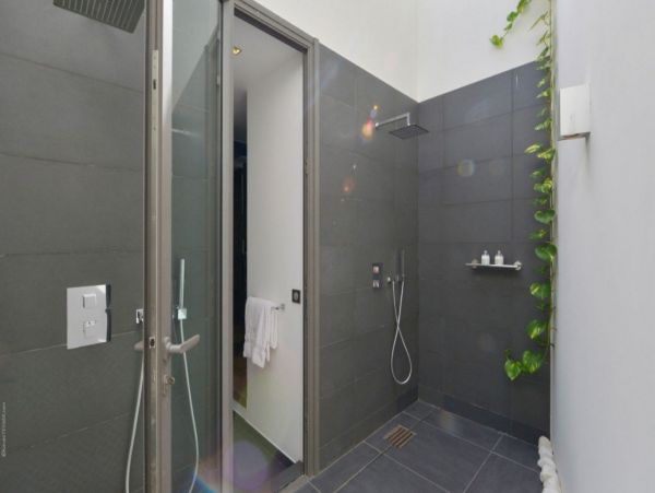 St. Barts Home 993934