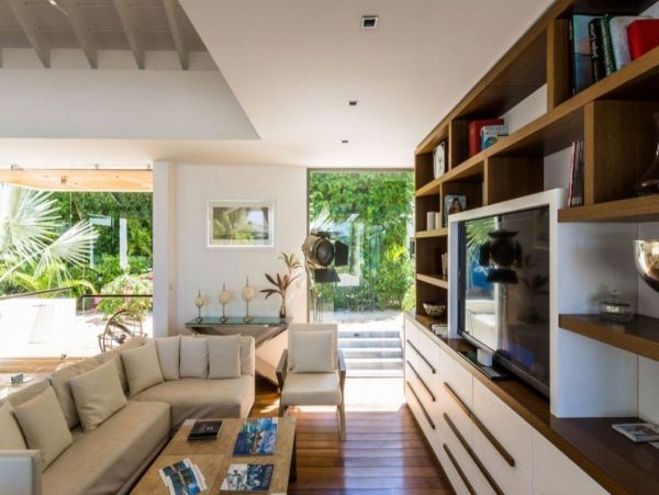 St. Barts Home 993935