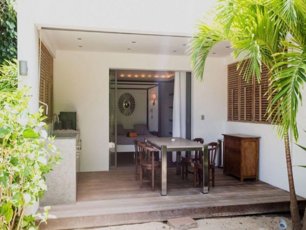 St. Barts Home 993935