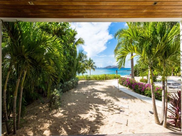 St. Barts Home 993935