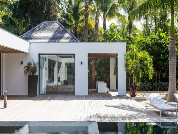 St. Barts Home 993935