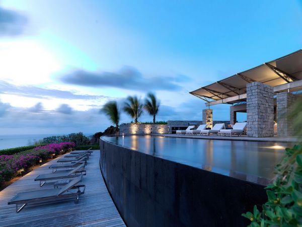 St. Barts Home 993936