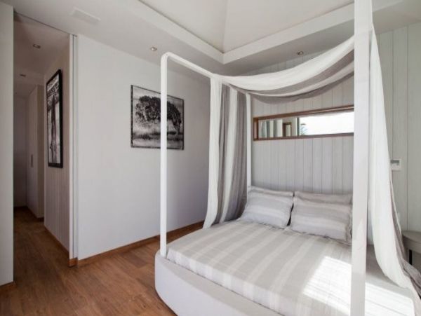 St. Barts Home 993937