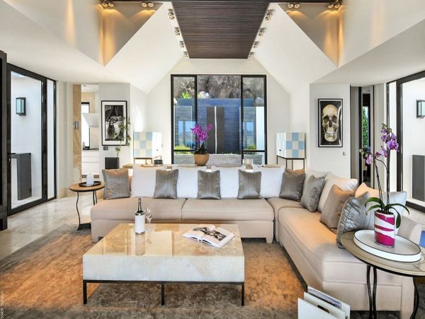 St. Barts Home 993938