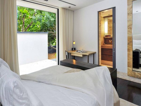 St. Barts Home 993938