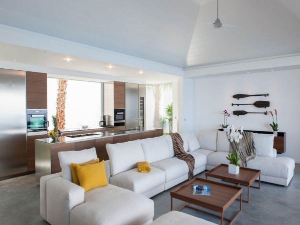 St. Barts Home 993940
