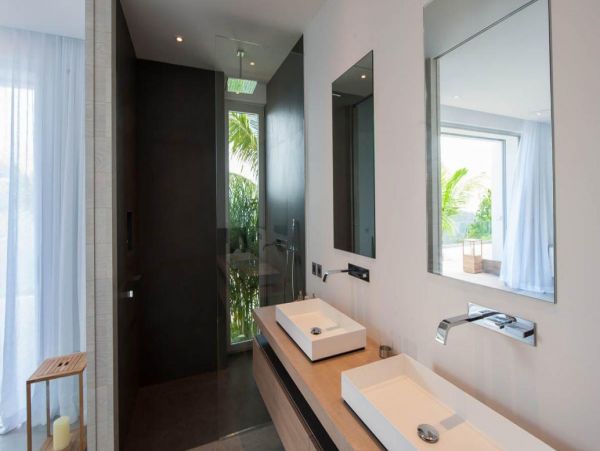 St. Barts Home 993940