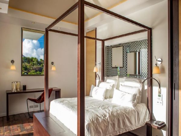 St. Barts Home 993941
