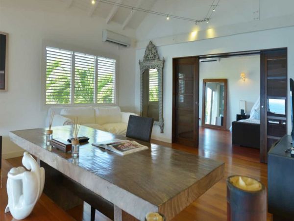 St. Barts Home 993943