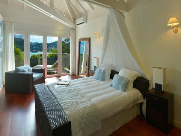 St. Barts Home 993943