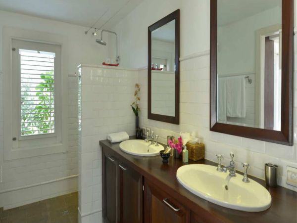 St. Barts Home 993943