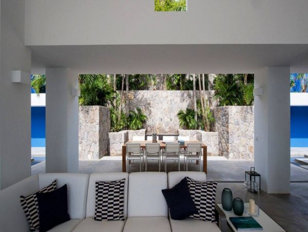 St. Barts Home 993944