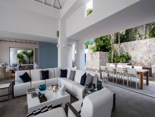 St. Barts Home 993944