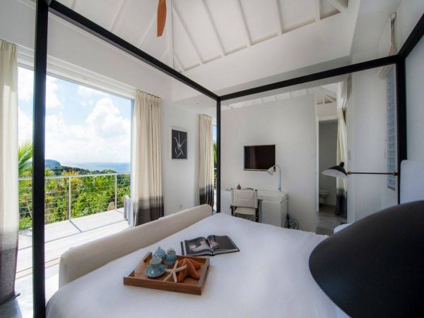 St. Barts Home 993944