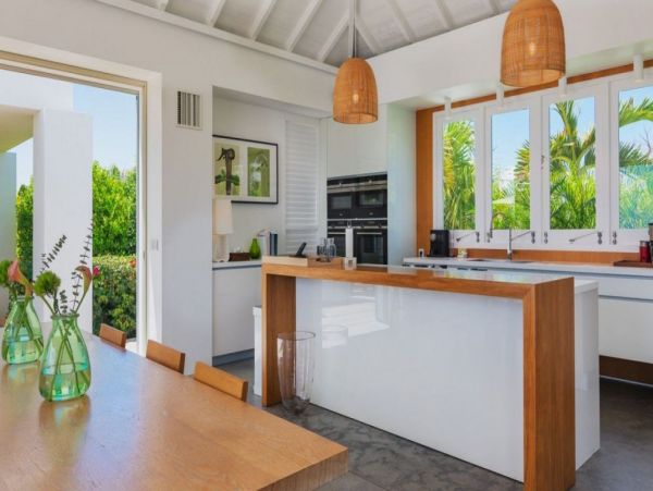 St. Barts Home 993945