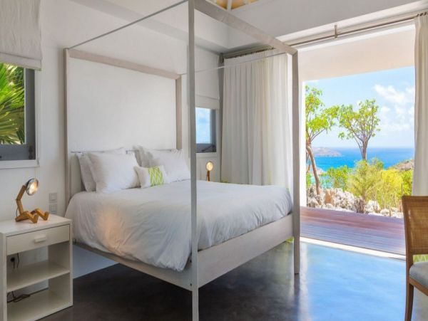 St. Barts Home 993945