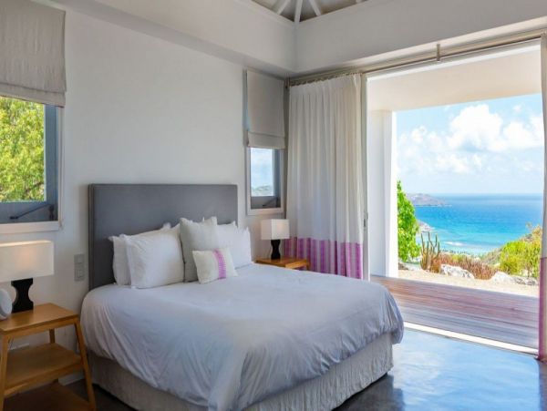 St. Barts Home 993945