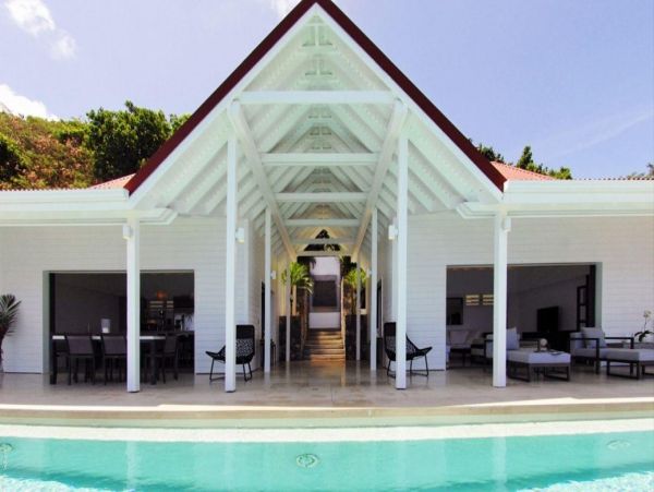 St. Barts Home 993946