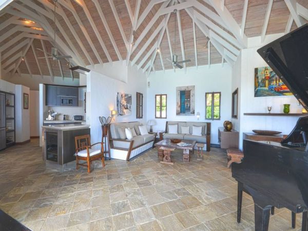 St. Barts Home 993947