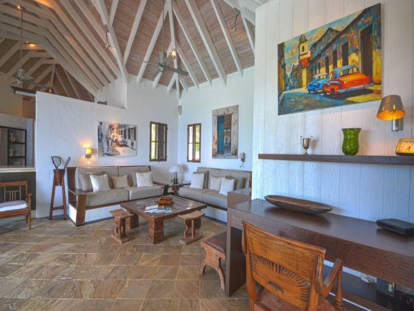 St. Barts Home 993947
