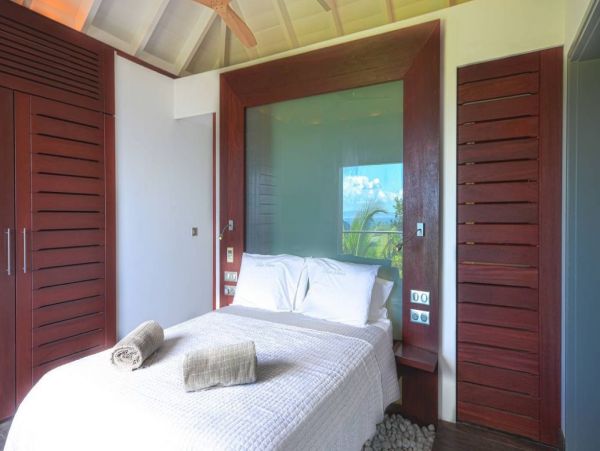 St. Barts Home 993947