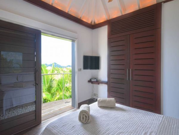 St. Barts Home 993947