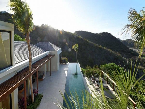 St. Barts Home 993948