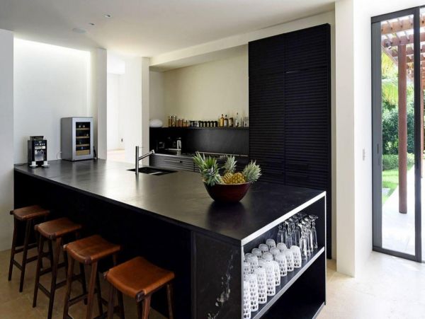 St. Barts Home 993948