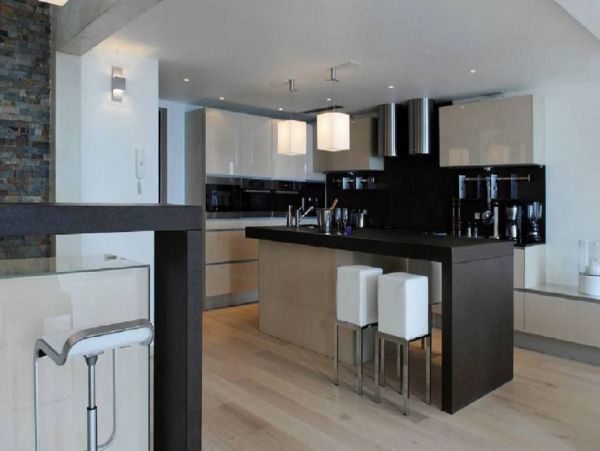 St. Barts Home 993950