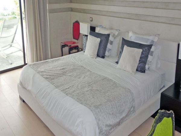 St. Barts Home 993950