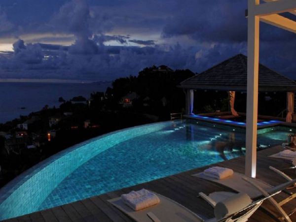 St. Barts Home 993950
