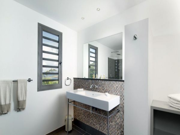 St. Barts Home 993951