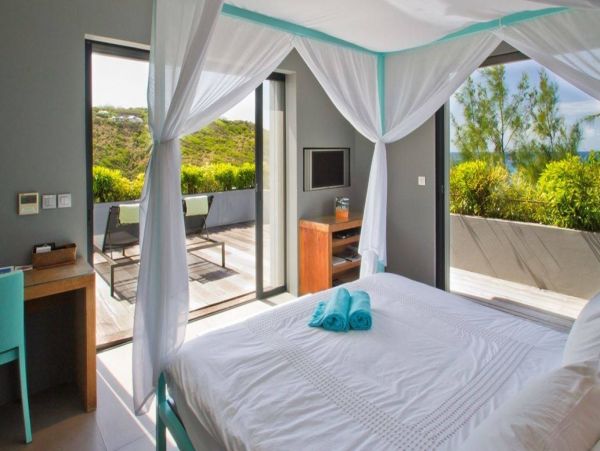 St. Barts Home 993953