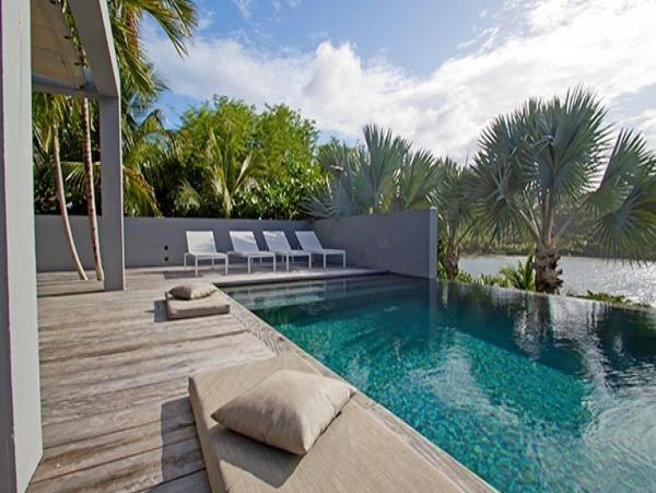 St. Barts Home 993953