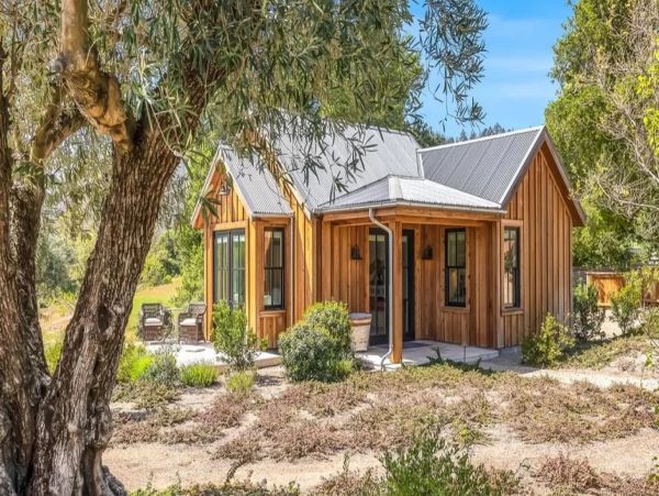 Luxury Vacation Rental in Kenwood with 5 Bedrooms