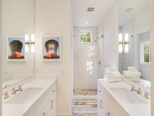 Luxury Vacation Rental in Kenwood with 5 Bedrooms