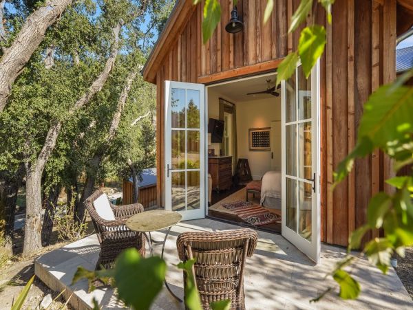 Luxury Vacation Rental in Kenwood with 5 Bedrooms