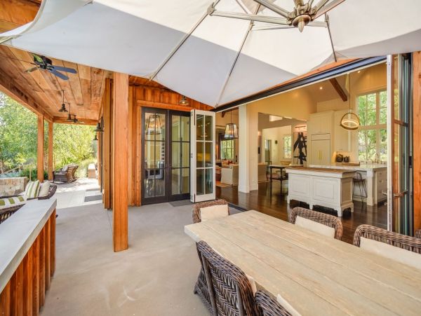 Luxury Vacation Rental in Kenwood with 5 Bedrooms