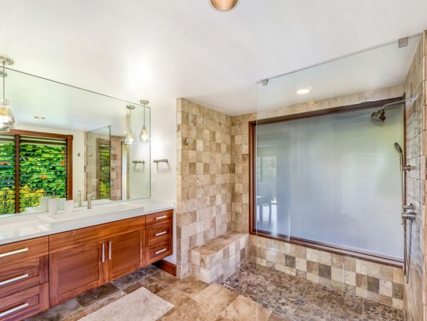 Princeville Luxury Vacation Home Three Bedrooms Sleeps 6