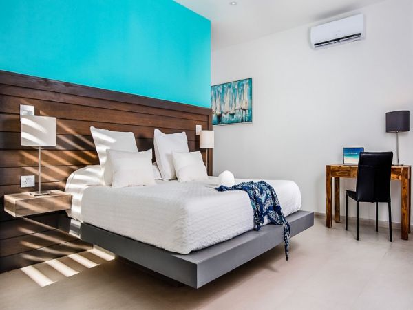 Turks And Caicos Home 994000