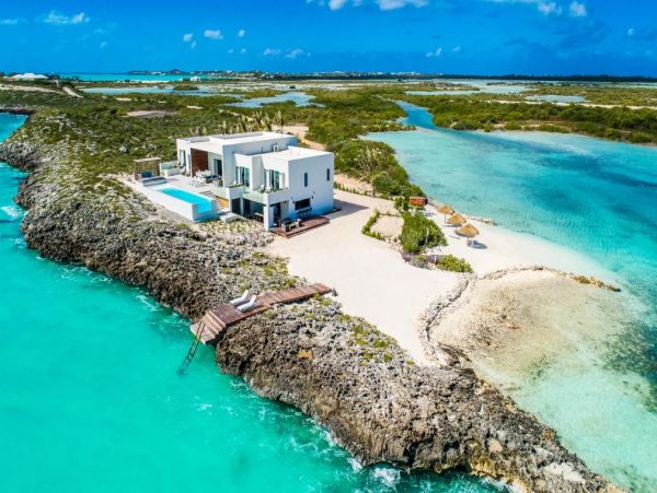 Turks And Caicos Home 994000