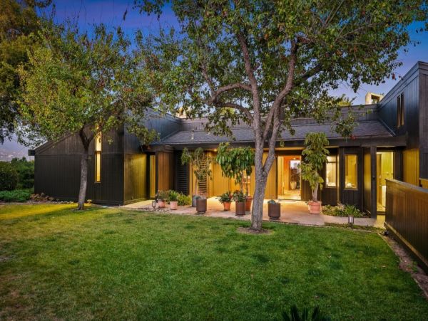 Santa Barbara Three Bedroom Mountain View Rental Home