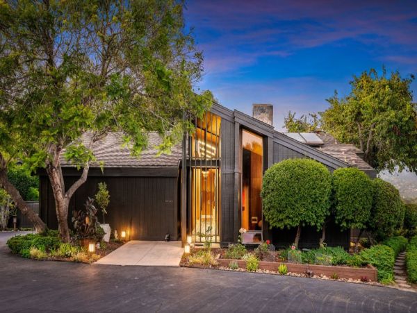 Santa Barbara Three Bedroom Mountain View Rental Home