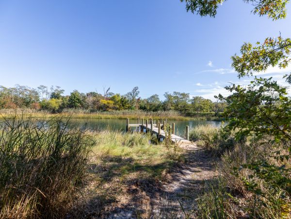 Mattituck Charming Vacation Home Sleeps Six Canal Views