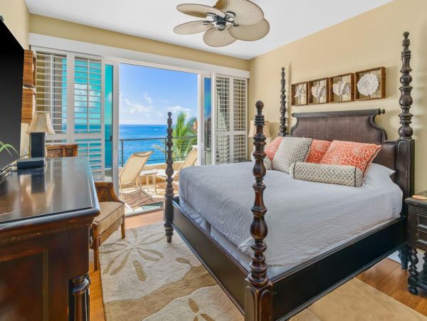 Luxurious Oceanfront Kauai Vacation Rental Six Guests